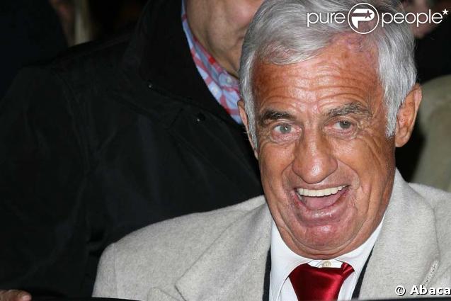 Jean-Paul Belmondo à la première d' Un homme et son chien  au Gaumont Marignan