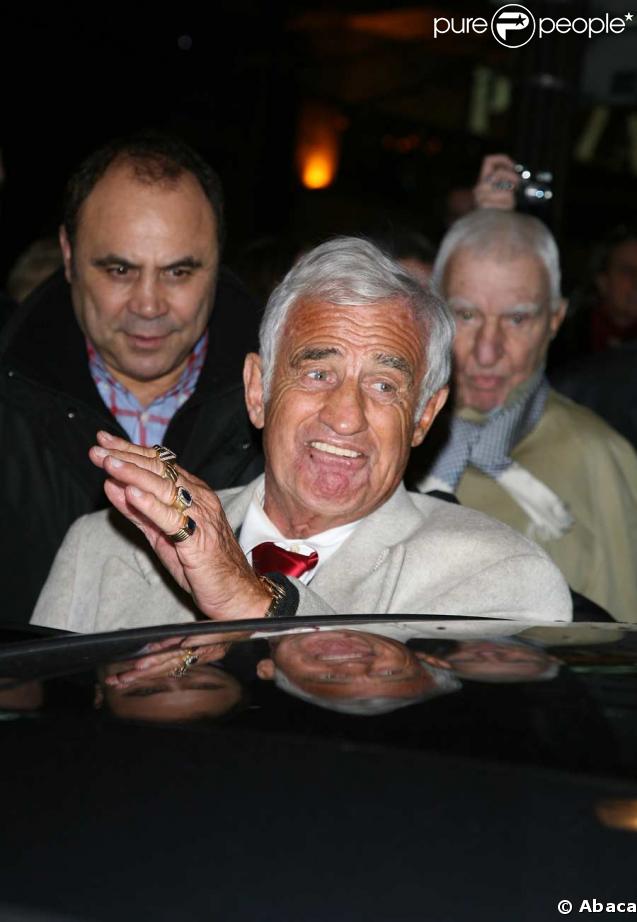 Jean-Paul Belmondo à la première d' Un homme et son chien  au Gaumont Marignan