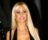 Shauna Sand, toujours dans la retenue et la sobriété question look...