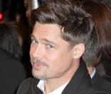 Brad Pitt, adulte, mais toujours espiègle ! 