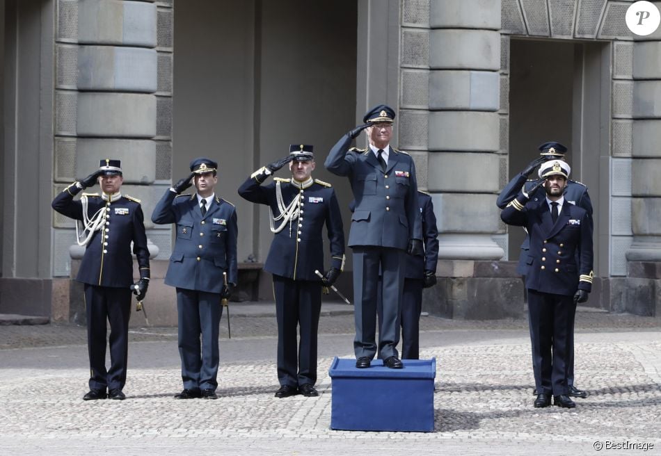 CASA REAL DE SUECIA - Página 47 3233710-celebration-du-71eme-anniversaire-du-roi-950x0-1