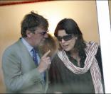 Caroline de Monaco et son mari Ernst August de Hanovre lors du Grand Prix de Formule 1 en mai 2008. Toujours une grande complicité entre les deux époux... 