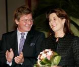 Caroline et Stéphanie de Monaco avec Ernst August de Hanovre, en octobre 2005, lors de l'inauguration du groupe hôtelier de la SBM.  