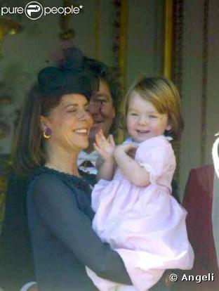 Caroline de Monaco, Alexandra et Ernst August de Hanovre lors de la fête nationale de novembre 2002.