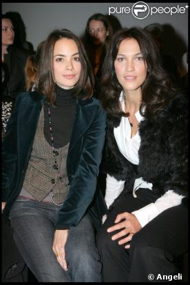 Linda Hardy et Bérénice Béjo au défilé de Stéphane Rolland au Palais de Tokyo, le 26/01/09