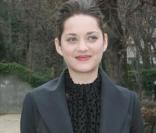 Marion Cotillard, une véritable étoile au défilé Dior Haute Couture aujourd'hui au musée Rodin à Paris