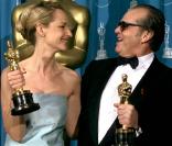 Catégorie masculine, Jack Nicholson peut arborer le record : trois statuettes gagnées pour Vol au-dessus d'un nid de coucou en 1975, Tendres Passions en 1983 et Pour le pire et pour le meilleur en 1997 avec aussi Helen Hunt, récompensée pour la meill