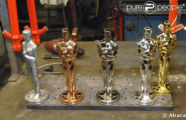 En 2000, les statuettes sont volées avant la cérémonie ! Mais ces prix en bronze plaqué or dérobés quelques semaines avant la grand'messe sont retrouvés à temps. Comme au cinéma : tout est bien qui finit bien ! 
