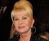 Défilé pour la collection printemps-été 2009 du styliste libanais Zuhair Murad : Ivana Trump 