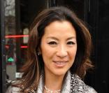 Michelle Yeoh a brillé hier au défilé Elie Saab