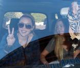 Miley Cyrus et son look bling-bling, avec sa soeur Brandi 