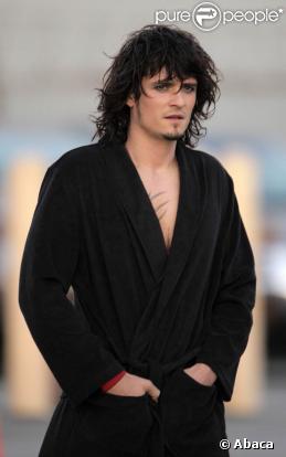 Orlando Bloom sur le tournage de  Sympathy for delicious , à Los Angeles