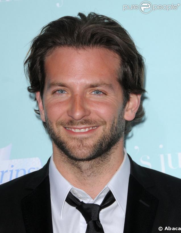 Bradley Cooper, vu dans la cinquième saison de Nip/ Tuck, a des yeux revolver  