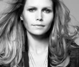  Nina Persson