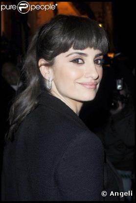 Penelope Cruz, toujours aussi sublime, n'aurait pas manqué la soirée des Pré-Bafta, au Aspreys, à Londres, le 7 février 2009. Elle est nommée dans la catégorie du meilleur Second rôle féminin, pour Vicky Cristina Barcelona.