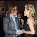 Regardez Mickey Rourke flirter avec Sharon Stone, lors de la soirée des pré-Bafta !