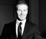 David Beckham se la joue mannequin pour Armani
