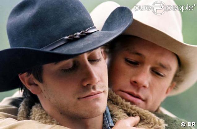 Brokeback Mountain aurait pu être un mélo classique de plus, mais puisqu'il est interprété par deux cowboys, Jake Gyllenhaal et Heath Ledger, déchirés par leur amour, il devient un film grave et terriblement émouvant.