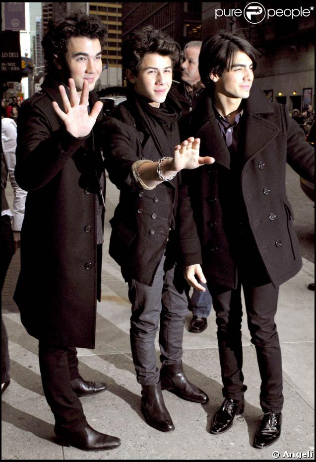 Kevin, Nick et Joe : les Jonas Brothers passionnent les foules (plutôt jeunes) et sont... partout !