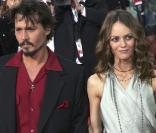 Johnny Depp et Vanessa Paradis sont sur Paris et ont diné dimanche soir dans le 14ème arrondissement de Paris au lieu d'être aux Oscars ! (ici à une ancienne promotion)