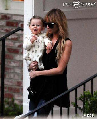 Nicole Richie et sa fille Harlow à Beverly Hills le 24 février 2009 