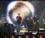 Johnny Hallyday, en pleine répétition avec Christophe Maé, Axel Bauer, et David Hallyday, pour leur show aux 24e Victoires de la Musique !