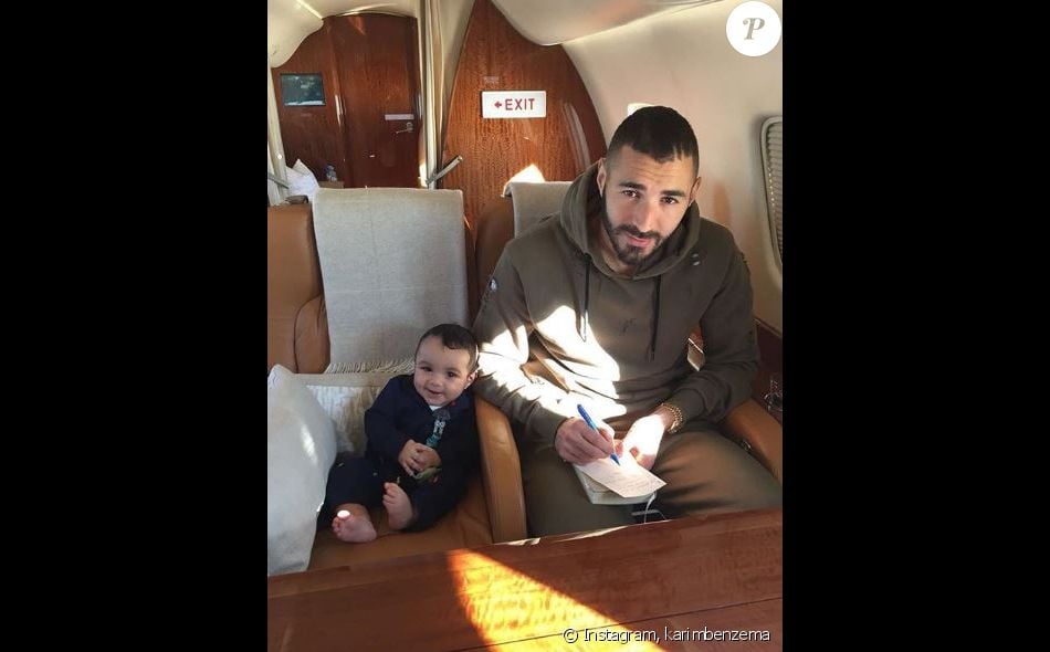 Karim Benzema poste pour la toute première fois une photo avec son fils. Instagram, le 11 novembre 2017.