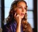 Elsa Pataky décroche le téléphone... elle n'a pas du voir "Scream" ?!!! La belle Espagnole, dans une scène de "Giallo", de Dario Argento !