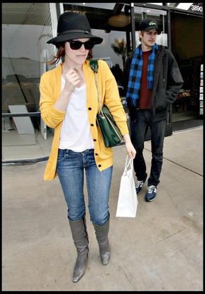Hayden Christensen et Rachel Bilson, un couple amoureux qui est allé déjeuner au restaurant Marmelade mercredi 4 mars à Malibu.