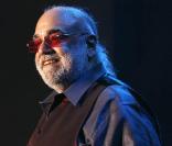 Demis Roussos au Zénith de Paris en novembre 2006, pour le concert <i>Age Tendre et Têtes de Bois</i>