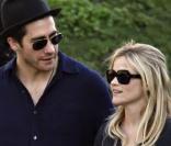 La comédienne Reese Witherspoon et son chéri Jake Gyllenhaal visitent le célèbre musée du Prado, à Madrid, le 12 mars 2009, à l'occasion de la présence de l'actrice en Espagne pour la promotion de Monstres contre Aliens !