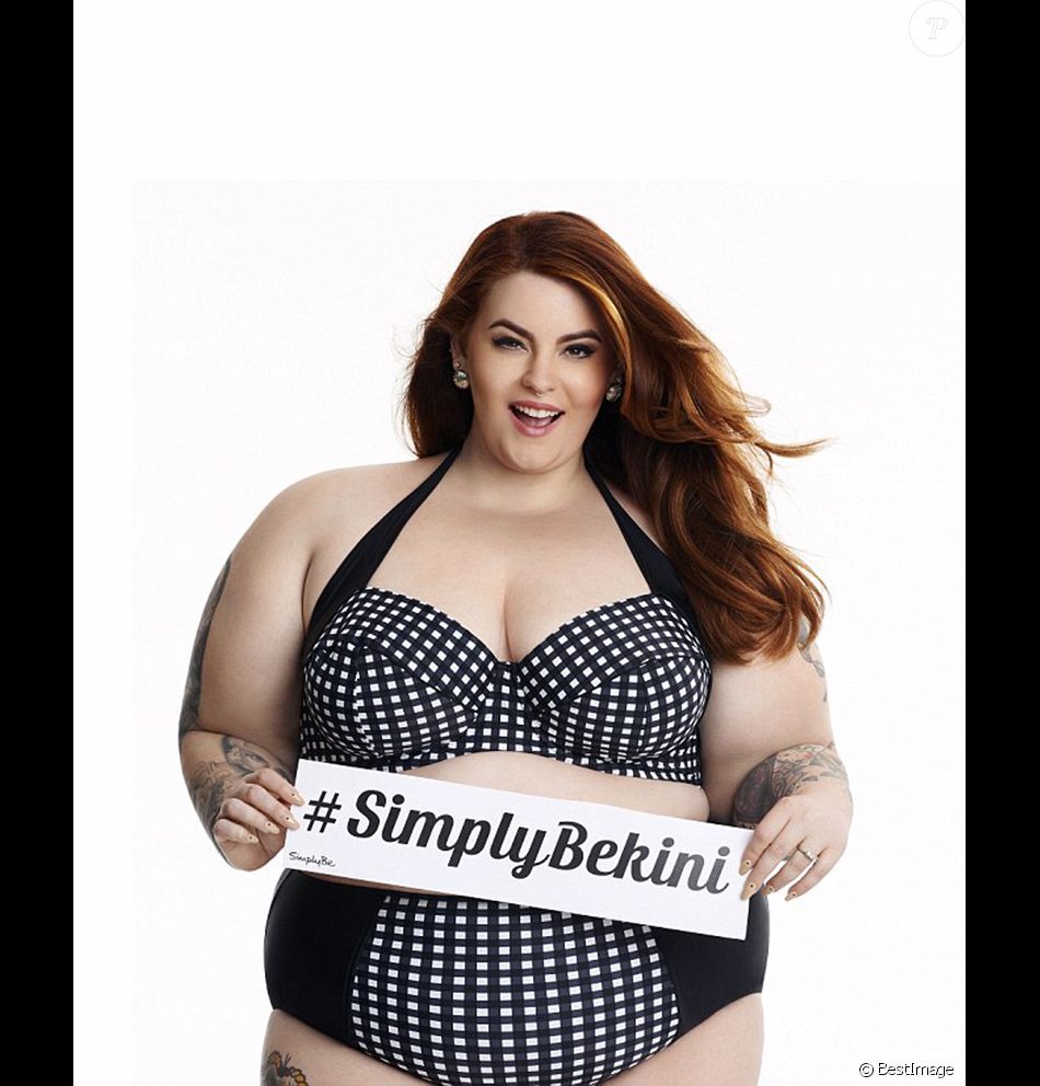 Tess Holiday, la mannequin très en formes, pose en bikini pour la marque spécialisée en grandes tailles Simply Be à New York le 4 juin 2015. Plus-size model Tess Holliday gets into her bikini for Simply Be's summer body confidence campaign. Simply Be is a brand specialized in Plus-size women in New York. June 4th, 201504/06/2015 - New York