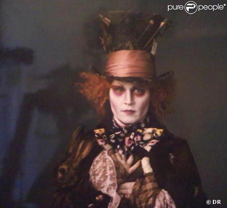Les premières images de... Alice aux pays des merveilles, de Tim Burton, qui mêle images 3-D et prises de vue réelles !