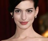 Anne Hathaway, bientôt à l'affiche du biopic de Judy Garland !