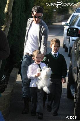 Freddi, Bobby et leur beau-père Jack Tweed le mari de Jade Goody depuis le 22 février 2009 