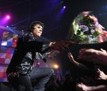 Jean-Luc Lahaye était l'invité d'honneur de ce concert géant pour les nostalgiques des années 80... les fans sont toujours au rendez-vous ! 