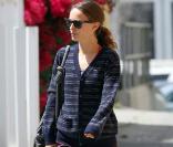 Natalie Portman, dans les rues de Beverly Hills, le 26 mars 2009 !