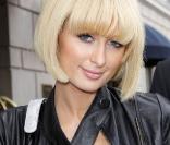 Salut ! Je m'appelle Paris Hilton et je suis une fille riche, riche et... riche ! 