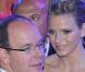 Charlene Wittstock et son regard amoureux, lors du 55e Bal de la Rose, à Monaco, le 28 mars 2009 !