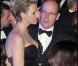 Charlene Wittstock et Albert II de Monaco très collés-serrés, lors du 55e Bal de la Rose, à Monaco, le 28 mars 2009 !