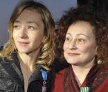 Sylvie Testud et Catherine Arditi, décorées par Christine Albanel, le 30 mars 2009, au ministère de la Culture, à Paris.