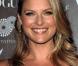 La belle Ali Larter de "Heroes"... plus sexy que jamais en femme des cavernes ! Regardez !