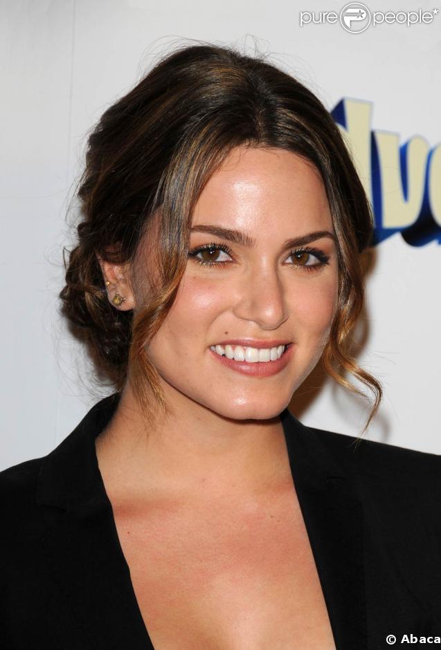 robert pattinson dating nikki reed