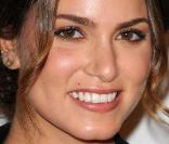 Nikki Reed... superbe sur tapis rouge !