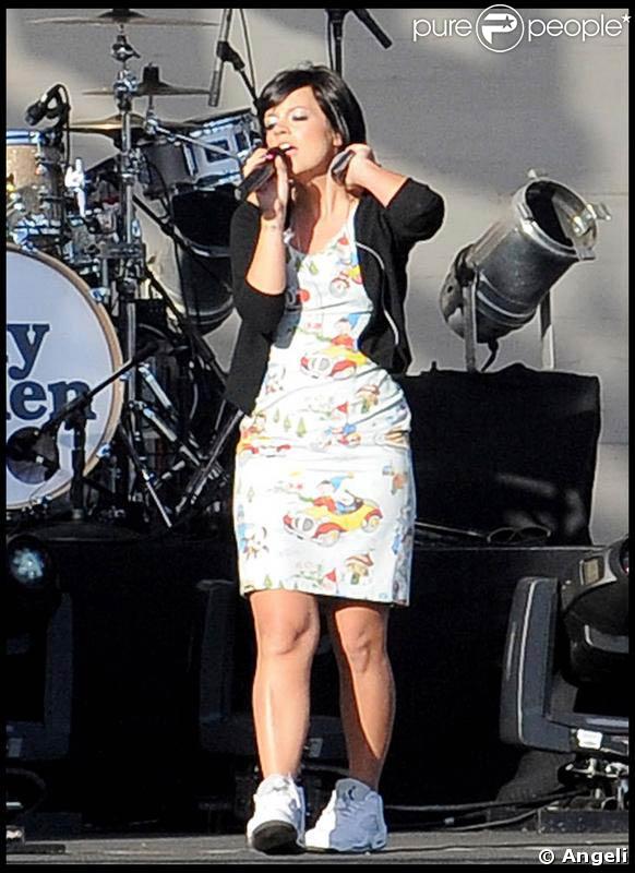 Lily Allen répète pour sa prestation dans le show de Jimmy Kimmel. 03/04/09