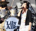 Lily Allen répète pour le show de Jimmy Kimmel. 03/04/09
