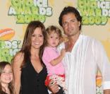 Brooke Burke, son compagnon David Charvet leur fille Heaven Rain et la fille de Brooke Neriah aux Kids choice Awards 