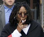 Whoopi Goldberg se rend dans les studios de l'émission de ITV, Good Morning Television à Londres le 6 avril 2009