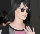 Katy Perry, de retour à son hôtel de Manhattan, après une journée de shopping et avant son dernier concert new-yorkais, le 8 avril 2009 !