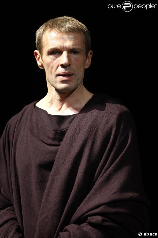 Lambert Wilson joue dans Bérénice